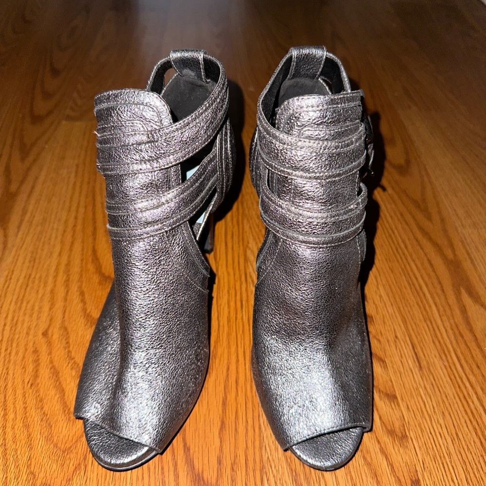 Michael Khors heels